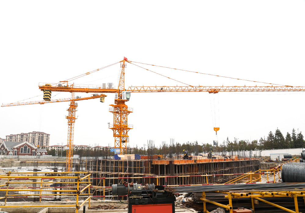 QTP63 (5610) 6ton Topkit Tip Tower Vinç Jib Uzunluğu 56m
